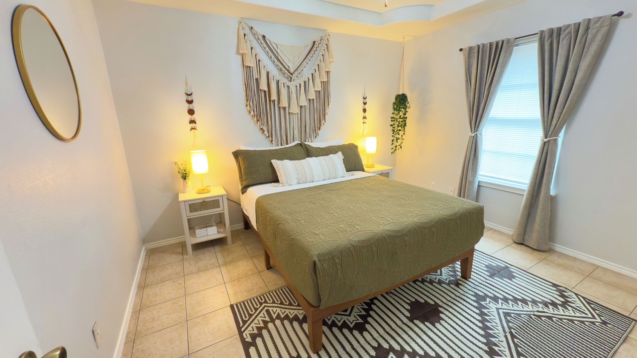 Photo of Bedroom in Edinburg