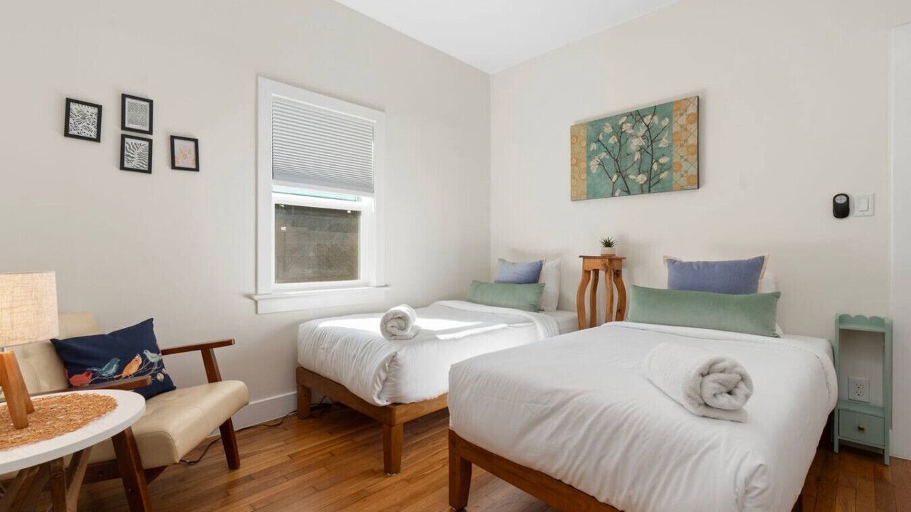Photo of Bedroom in Garfield