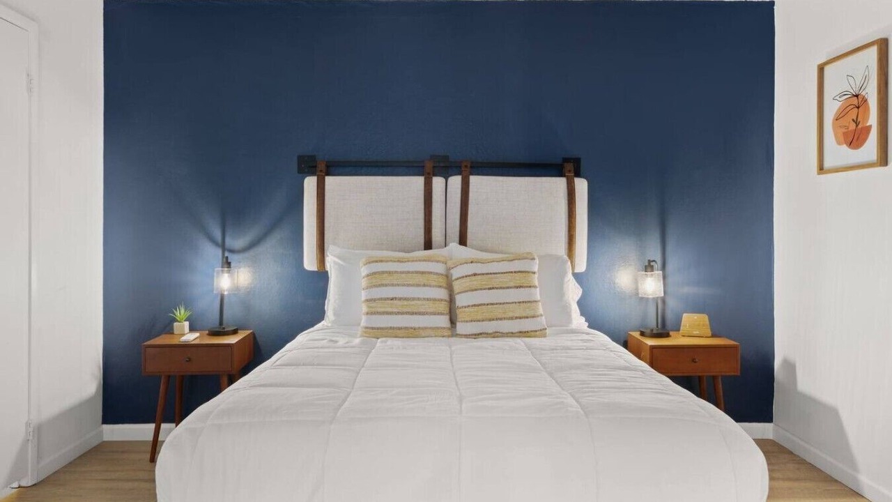 Photo of Bedroom in Entertainment District