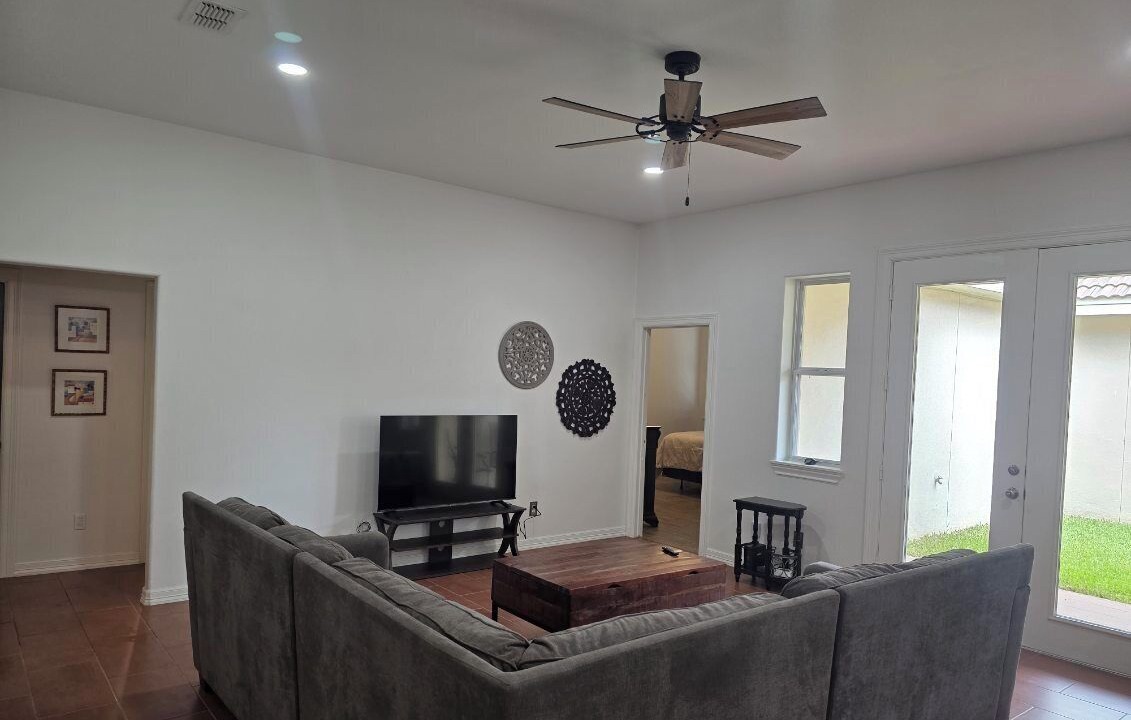 Photo of Livingroom in Pharr