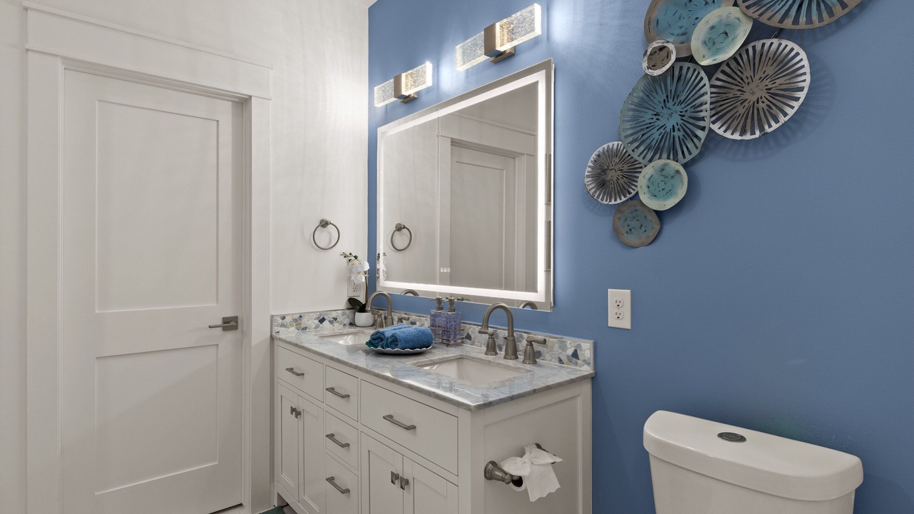 Photo of Bathroom in The Shores