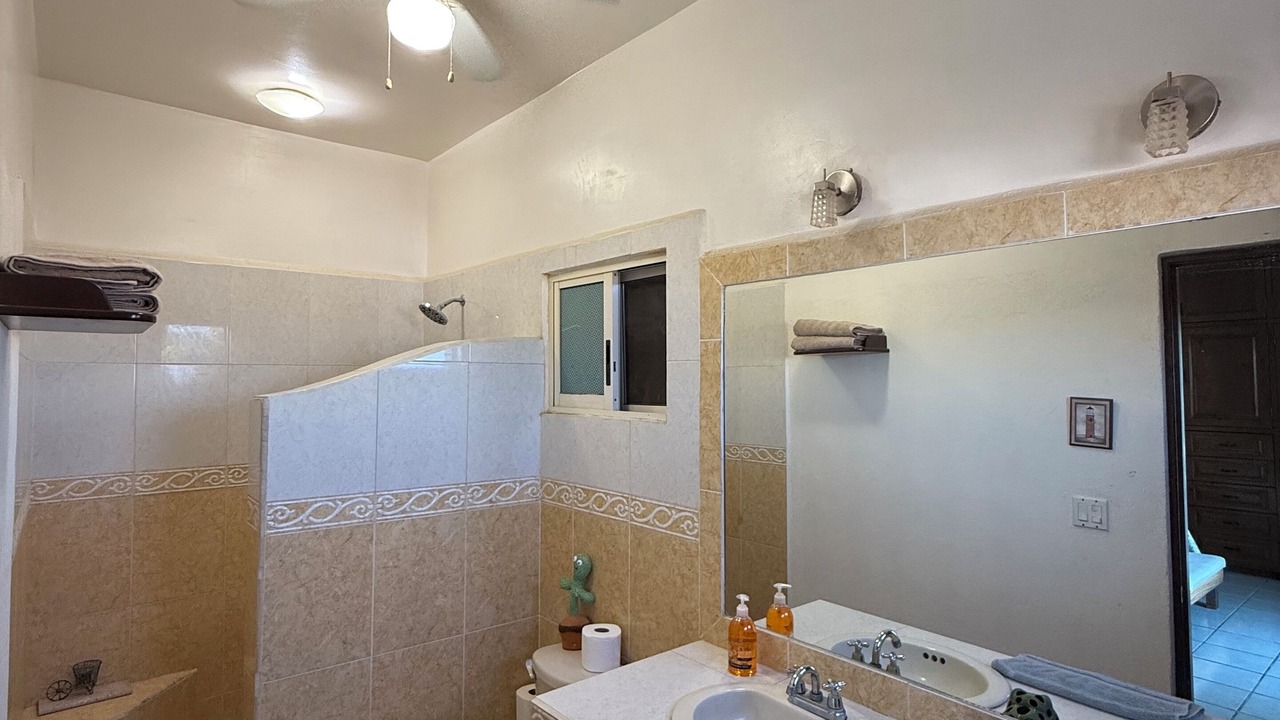 Photo of Bathroom in Los Barriles