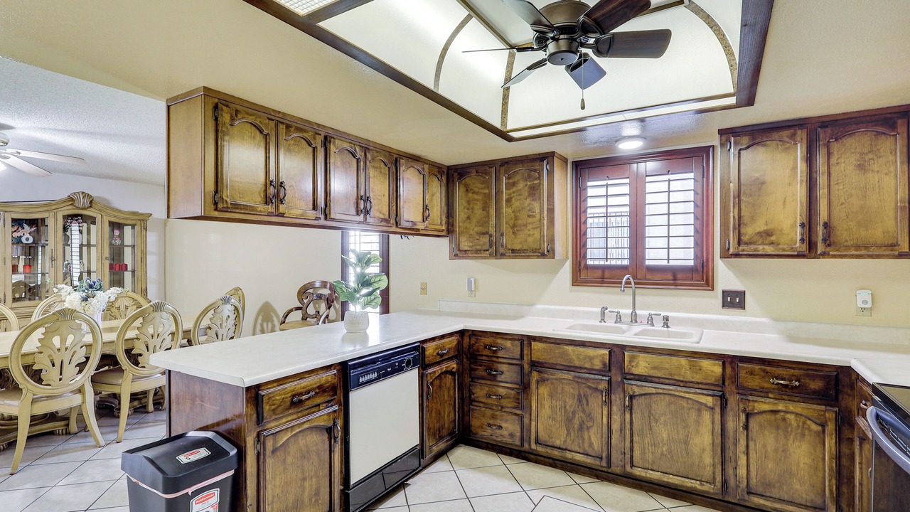Photo of Kitchen in Yuma Corona
