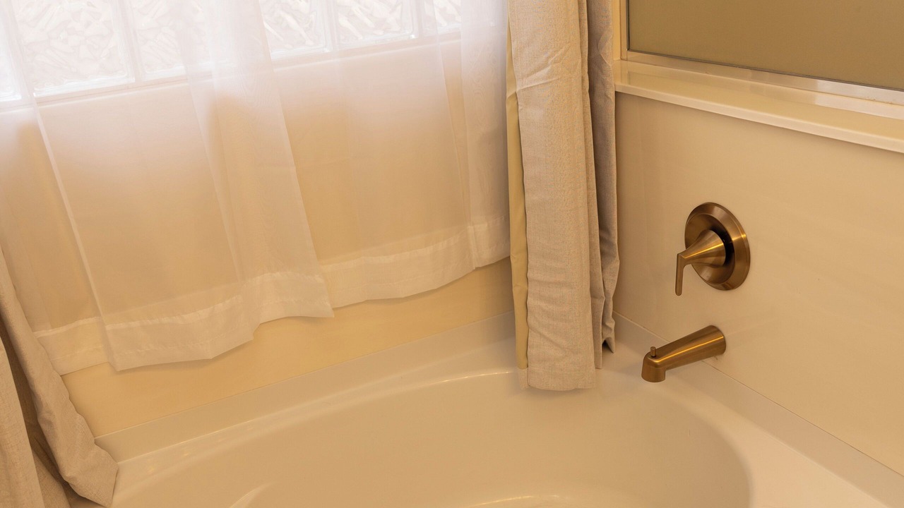 Photo of Bathroom in Rogers Ranch
