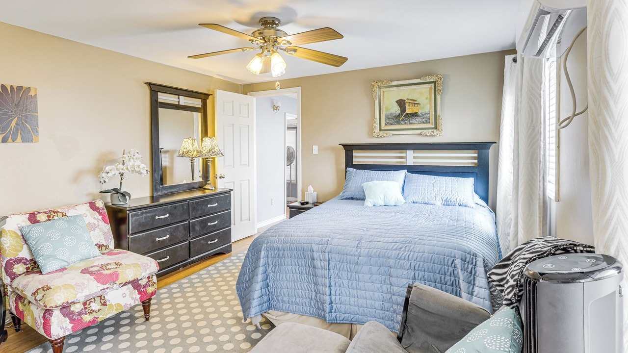 Photo of Bedroom in San Benito