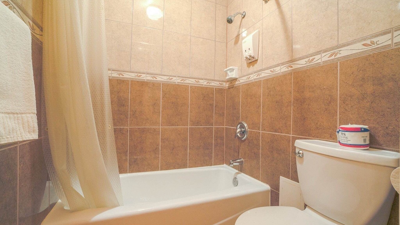 Photo of Bathroom in Weslaco