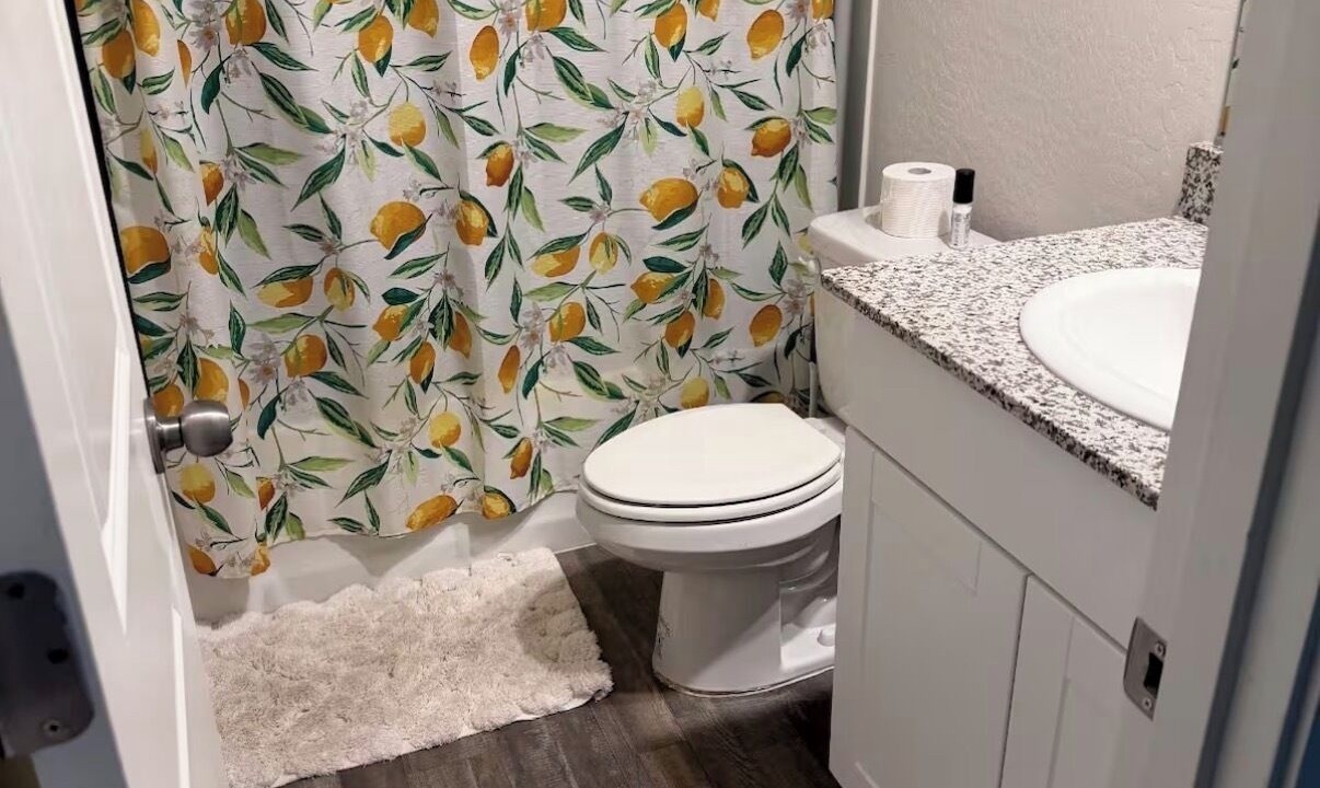 Photo of Bathroom in Arizona City