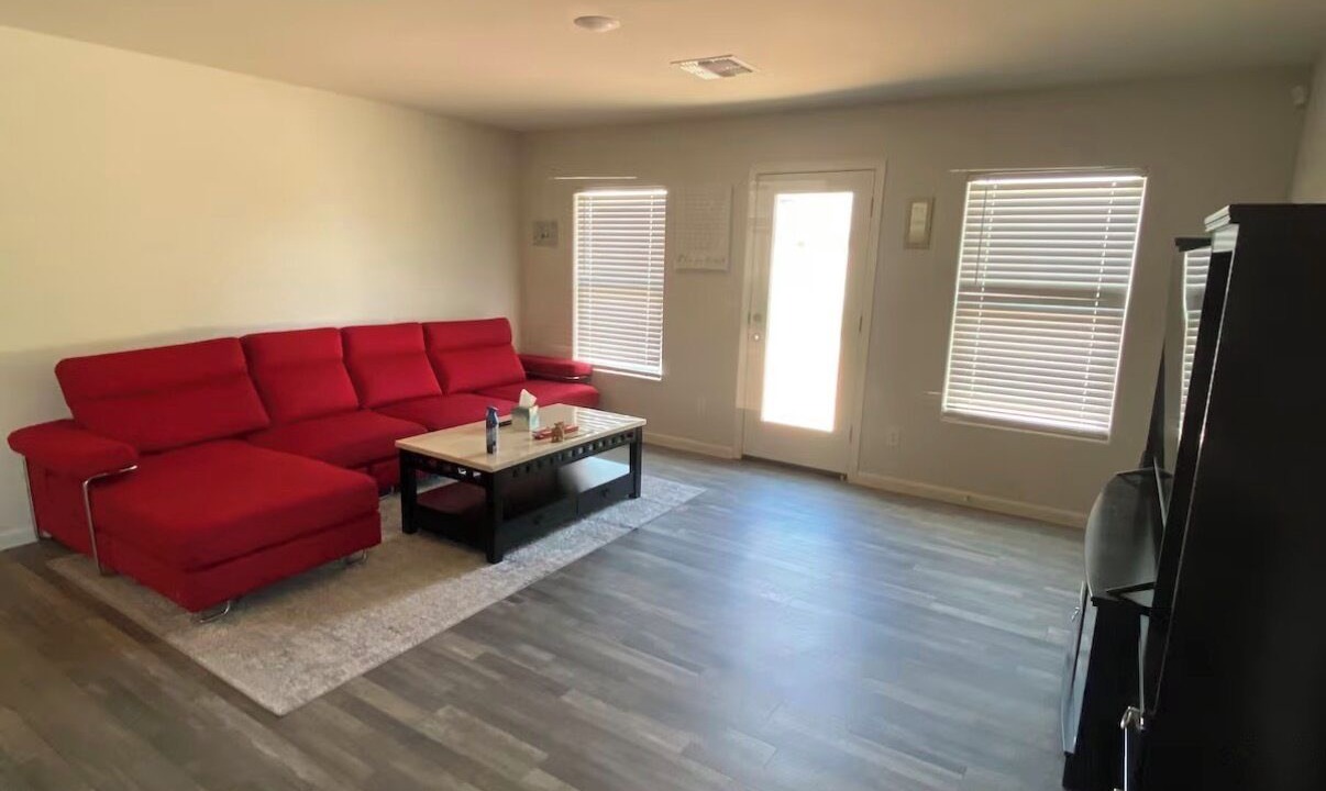 Photo of Livingroom in Arizona City