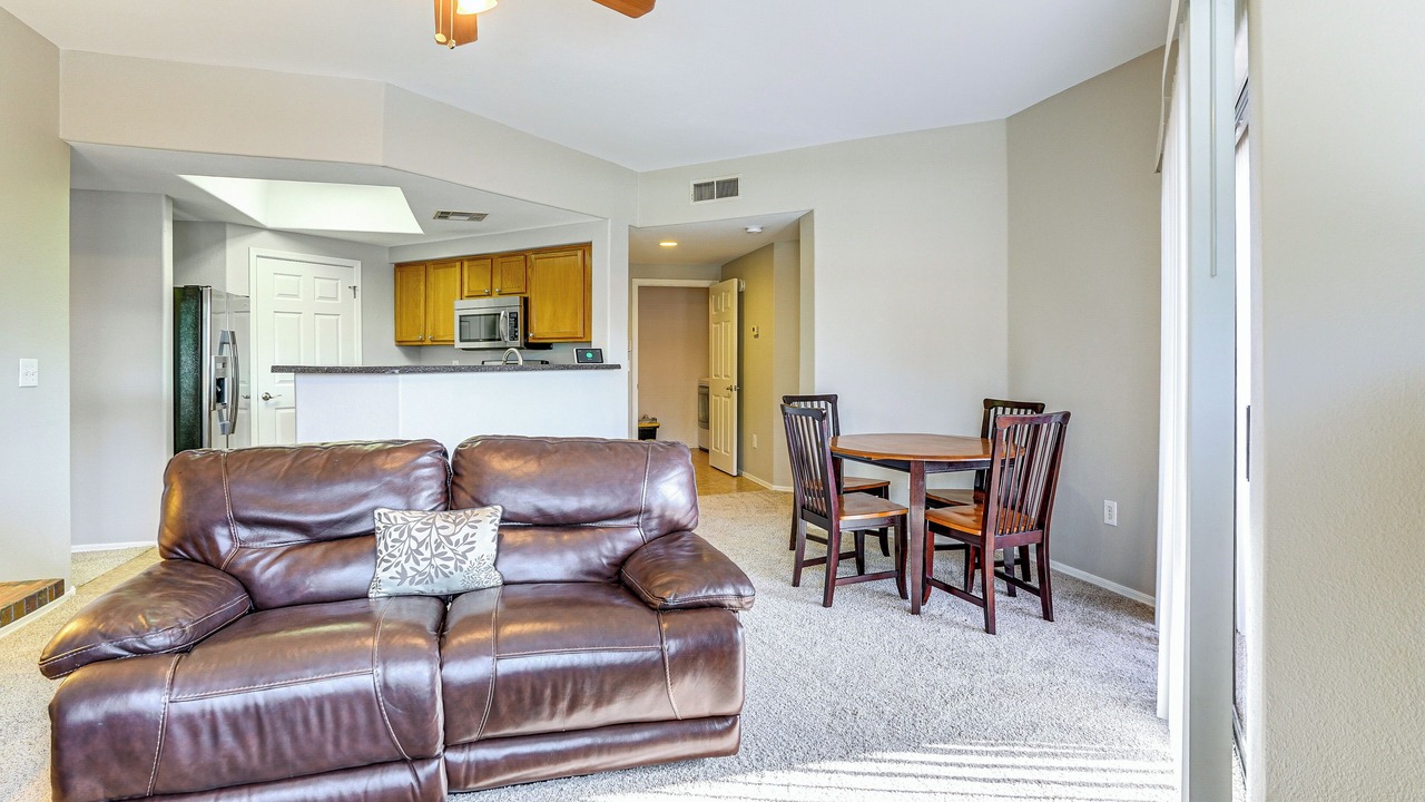 Photo of Livingroom in Maryvale Village