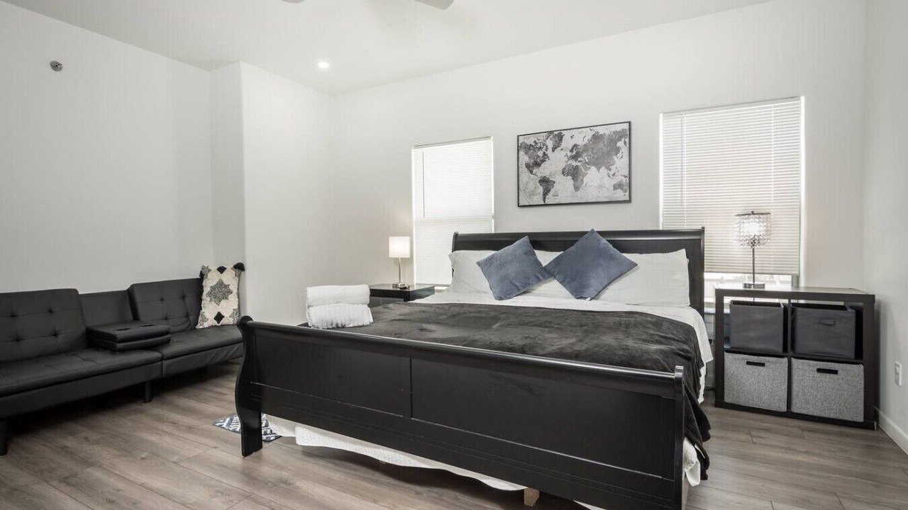 Photo of Bedroom in Edinburg