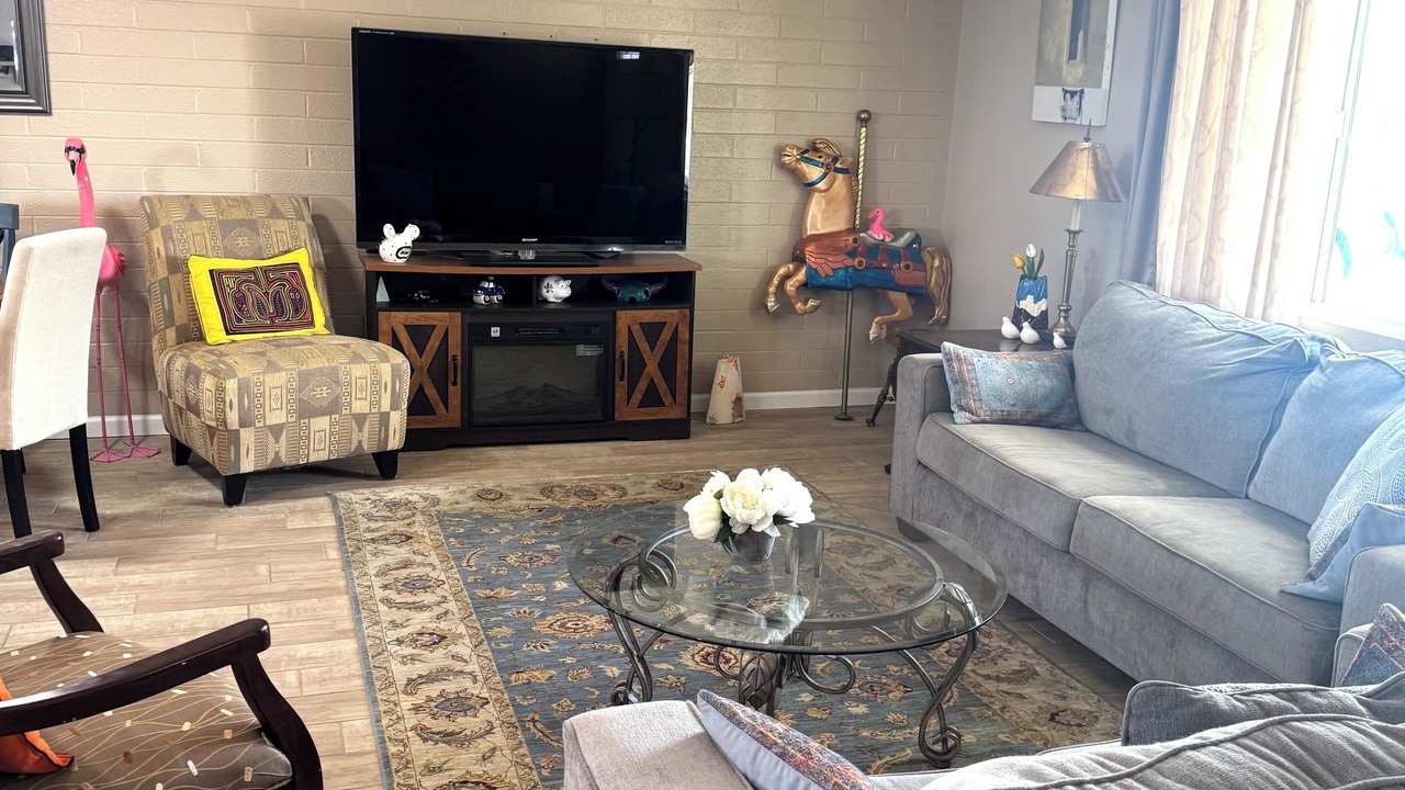 Photo of Livingroom in Sun City