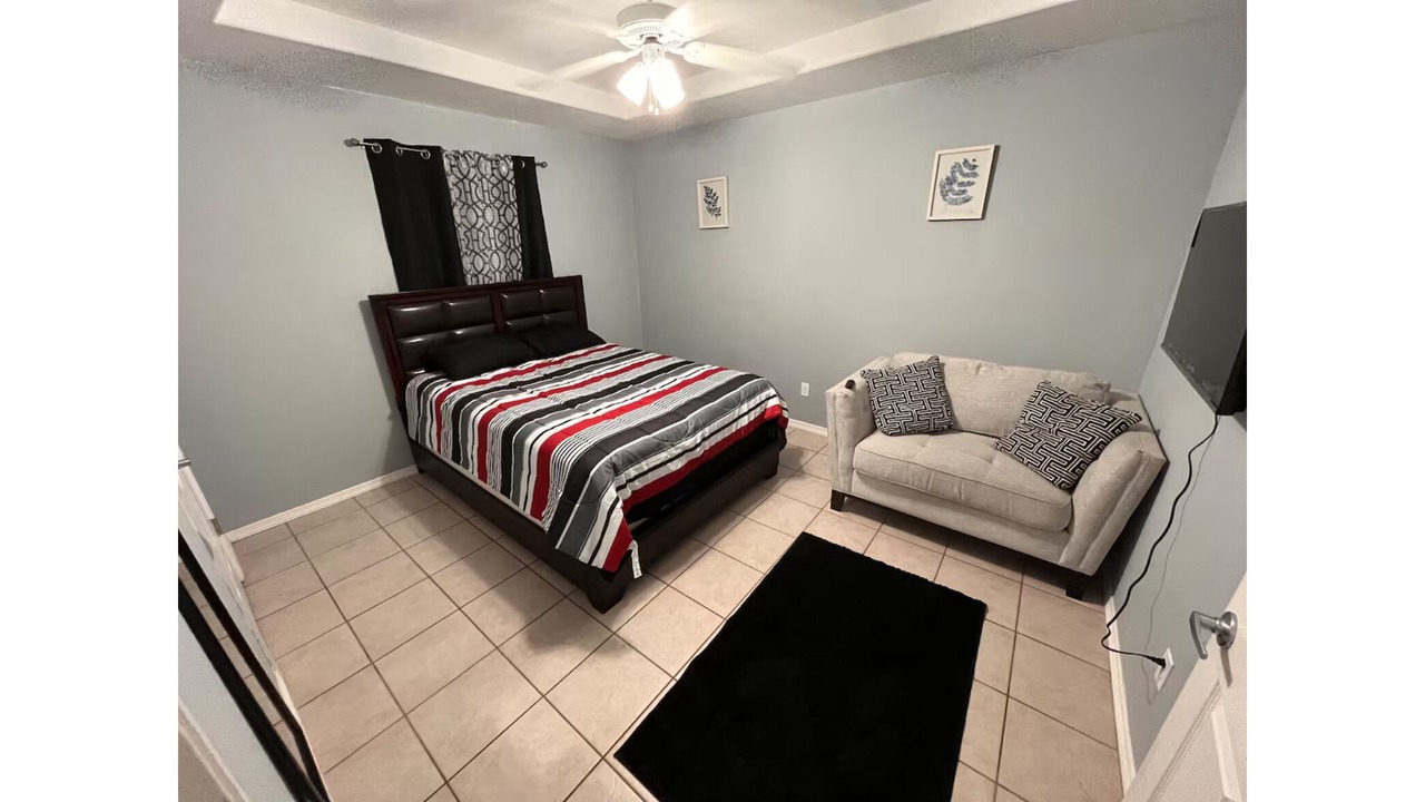 Photo of Bedroom in Edinburg