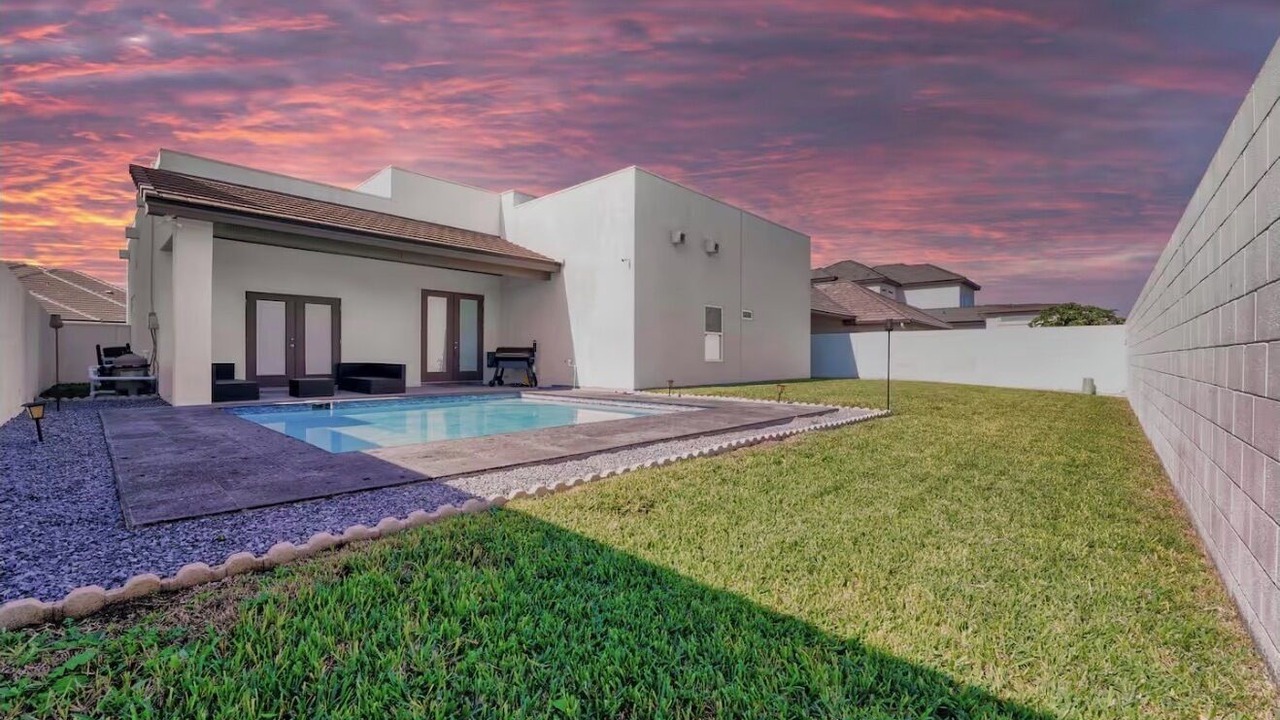 Photo of Outdoor in Edinburg