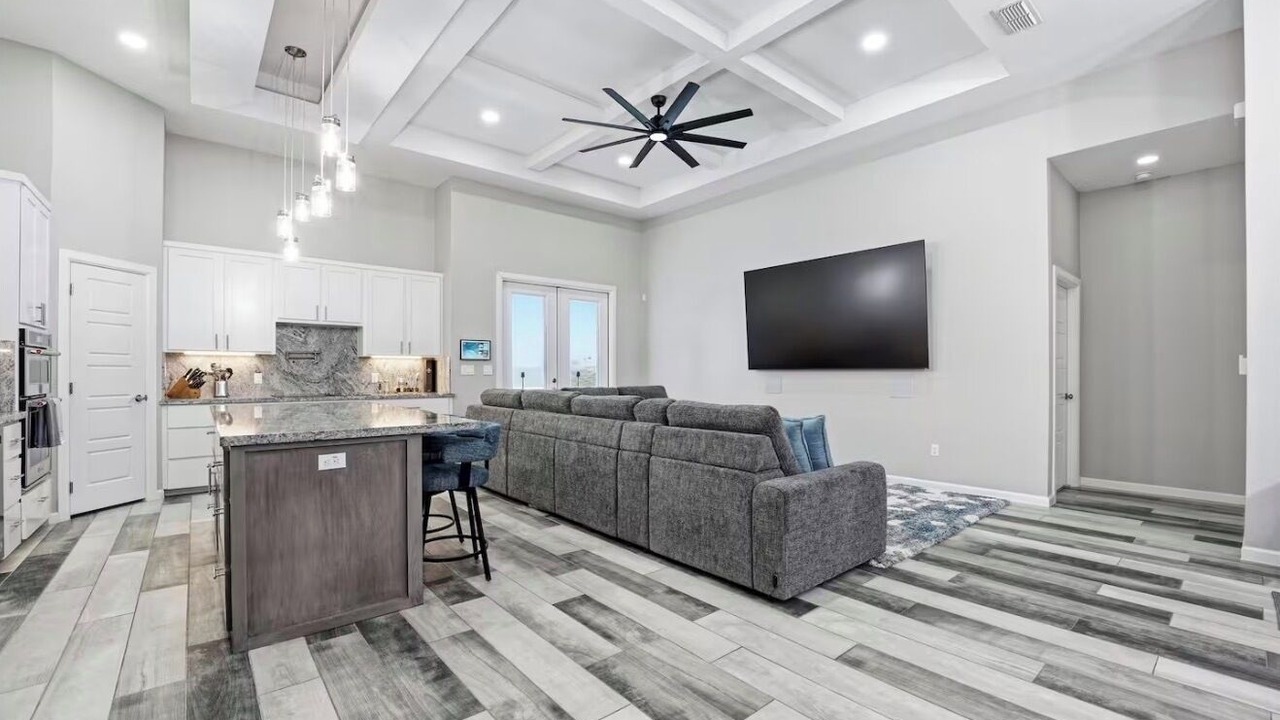 Photo of Livingroom in Edinburg