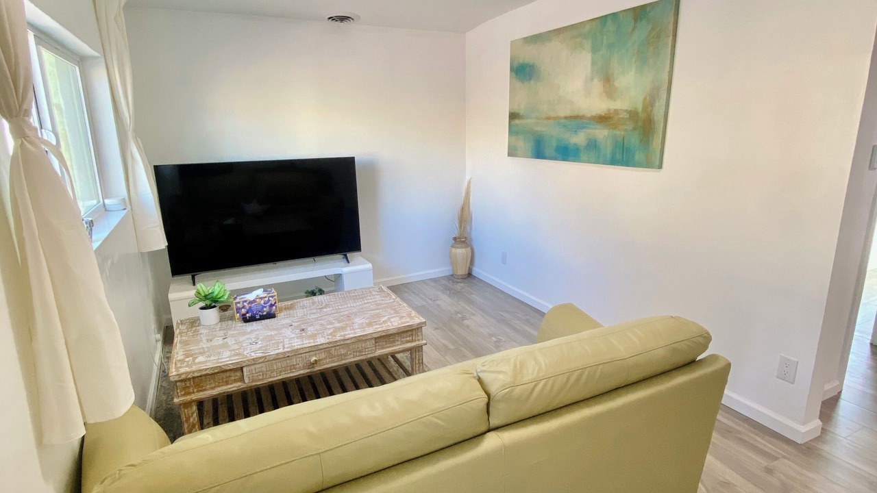 Photo of Livingroom in Downtown Phoenix