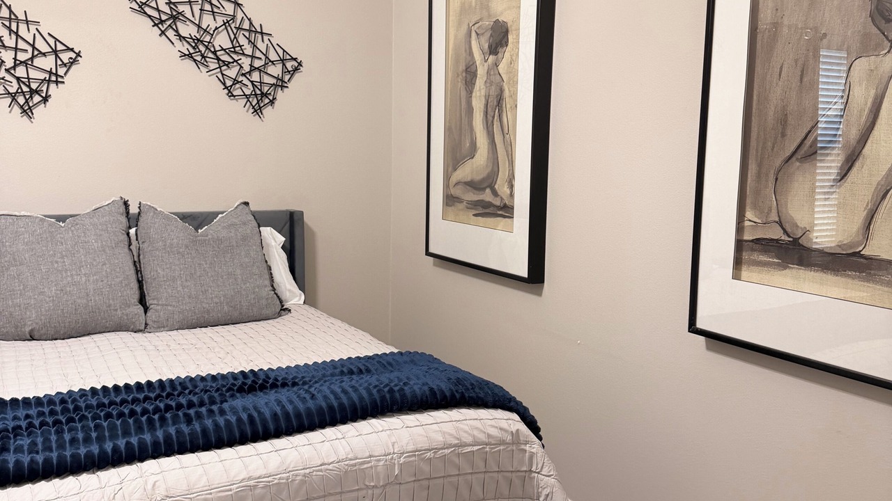 Photo of Bedroom in Edinburg