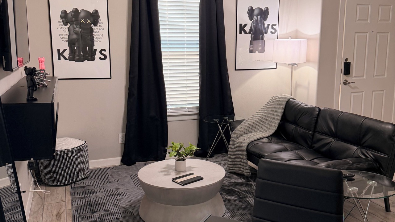 Photo of Livingroom in Edinburg