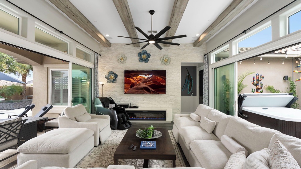 Photo of Bedroom in Palm Valley
