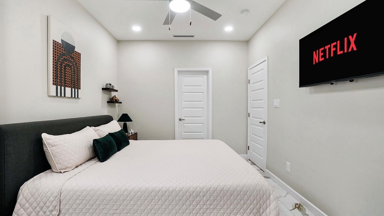 Photo of Bedroom in Edinburg