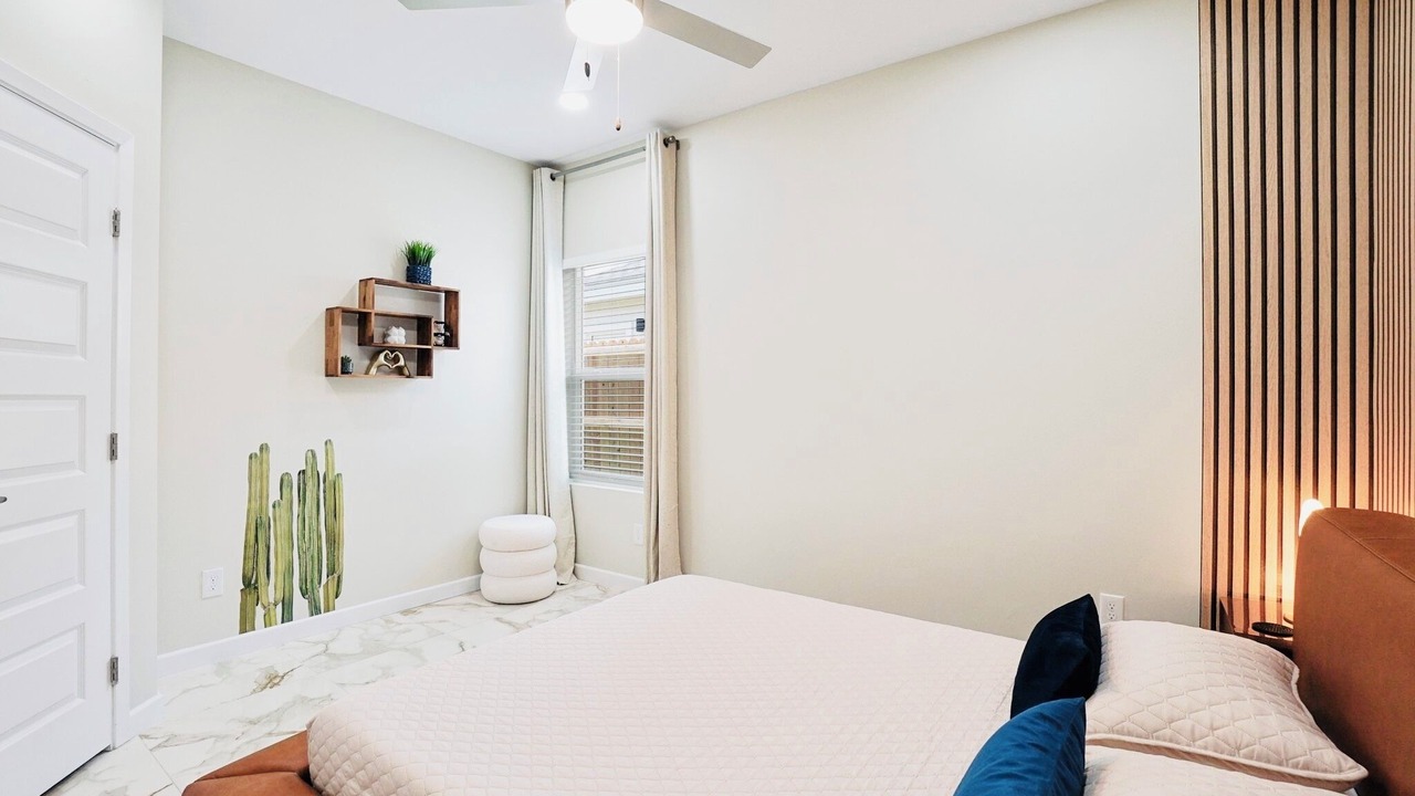 Photo of Bedroom in Edinburg