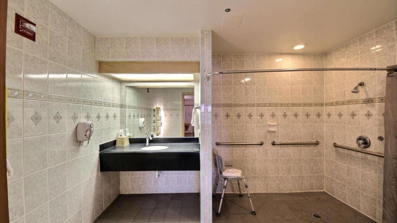 Photo of Bathroom in Edinburg