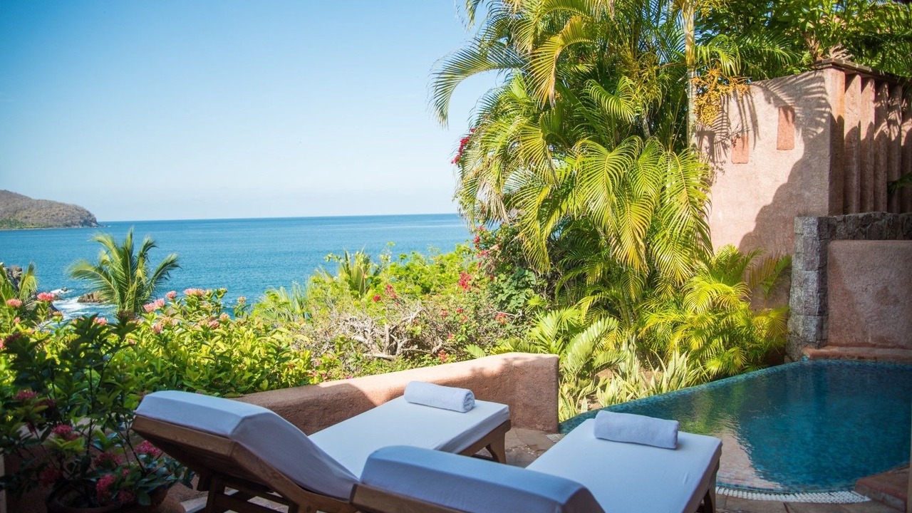 Photo of Bedroom in Zihuatanejo