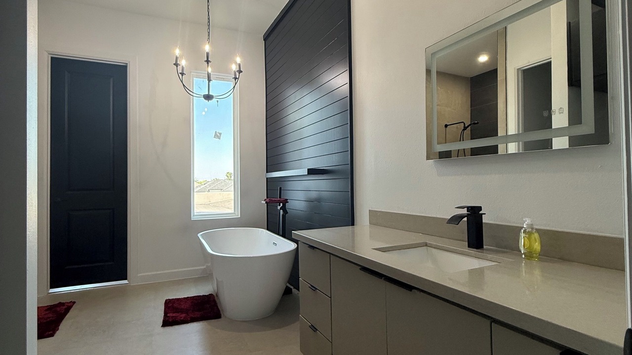 Photo of Bathroom in Alamo