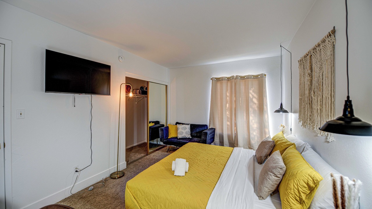 Photo of Bedroom in Mesa Grande