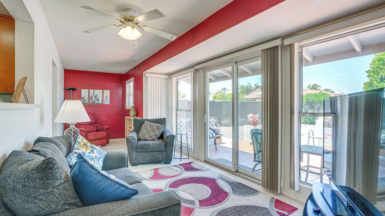 Photo of Livingroom in Sun City