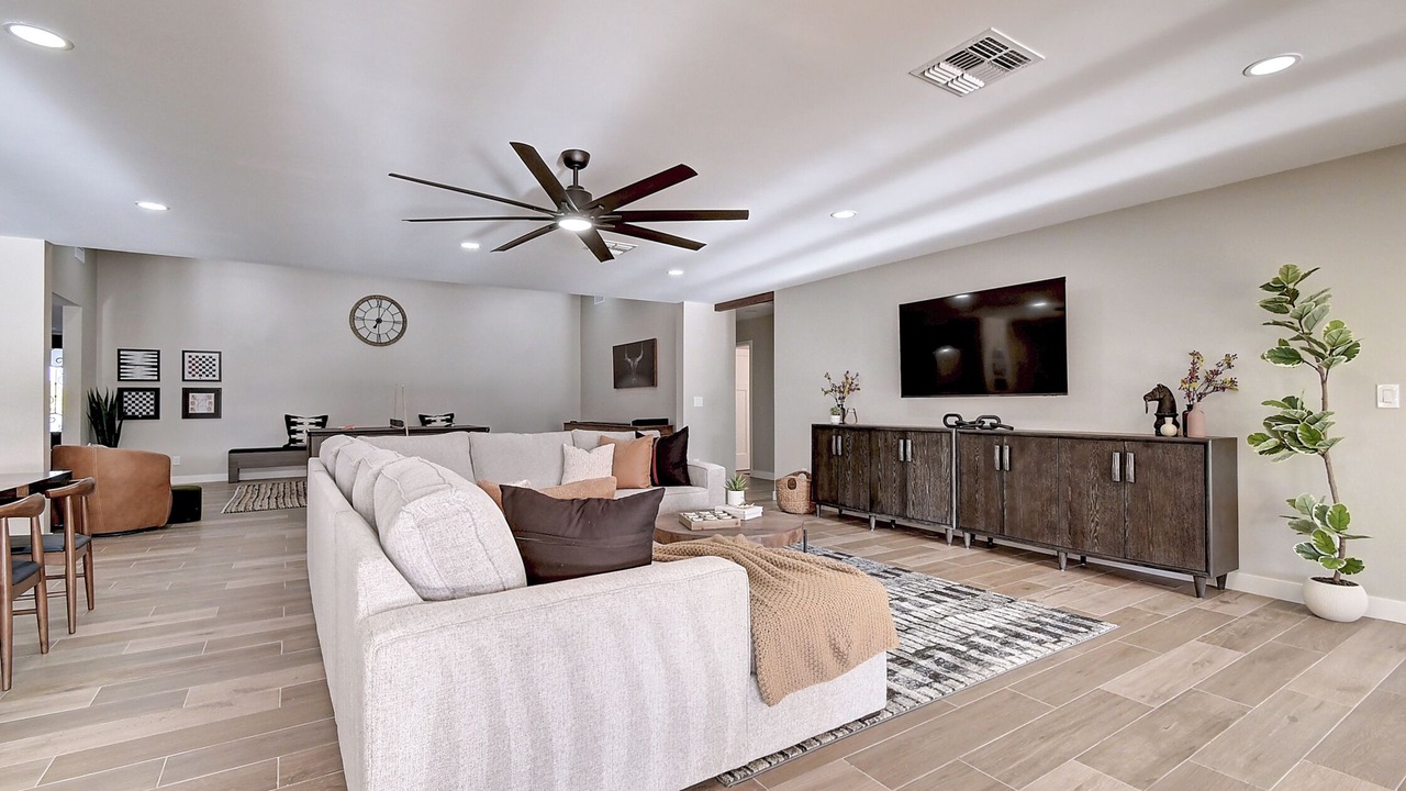 Photo of Livingroom in Waddell