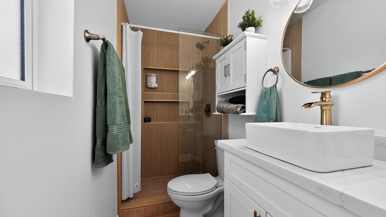 Photo of Bathroom in Papago Parkway