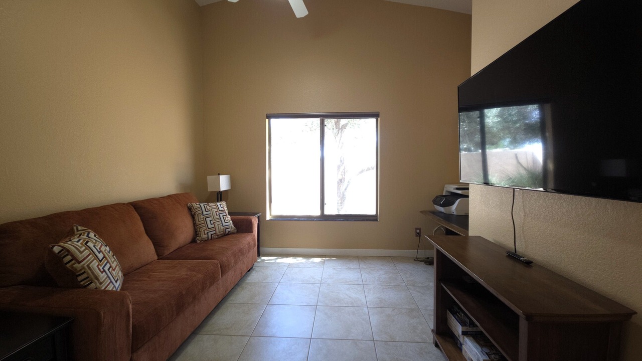 Photo of Livingroom in Palm Valley