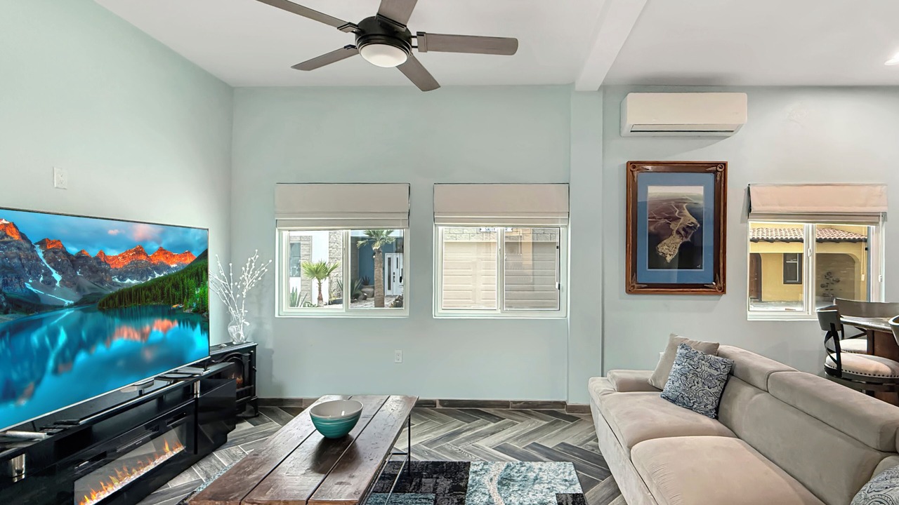Photo of Livingroom in Cholla Bay
