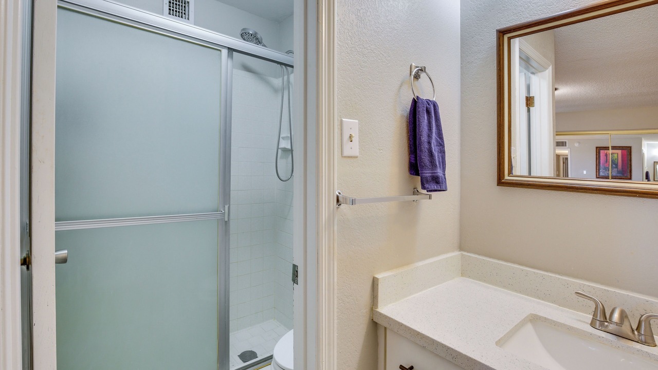 Photo of Bathroom in Vista Del Valle