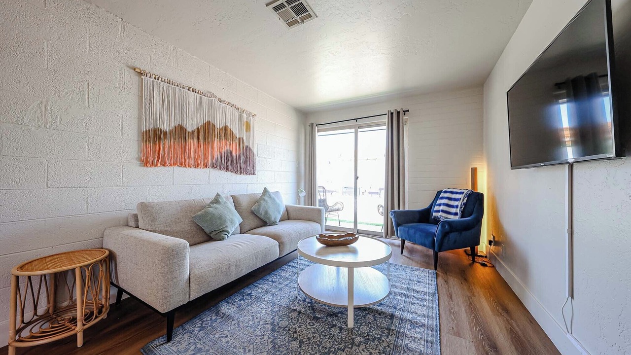 Photo of Livingroom in Encanto