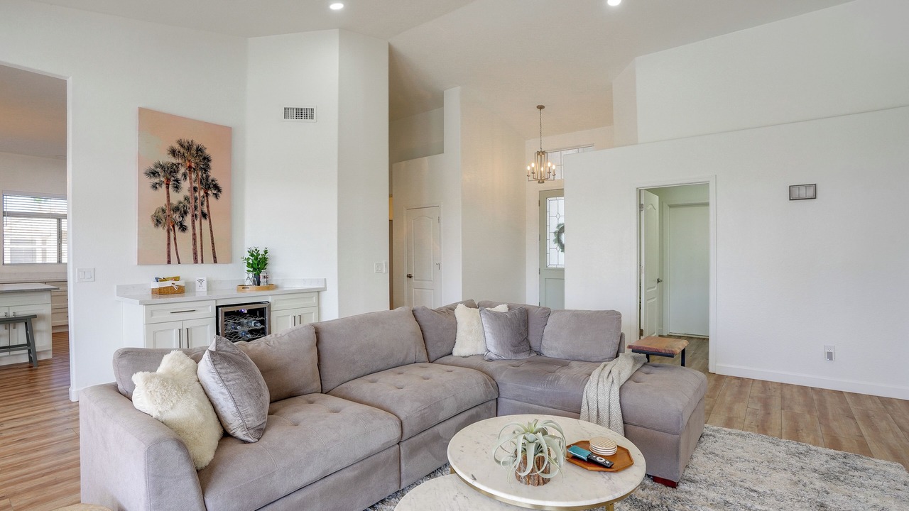 Photo of Livingroom in Arrowhead Lakes