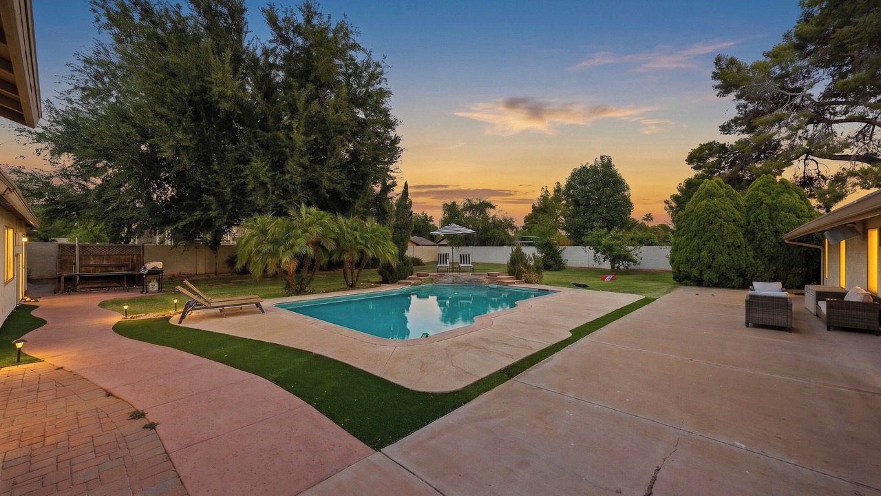 Photo of Outdoor in Avondale