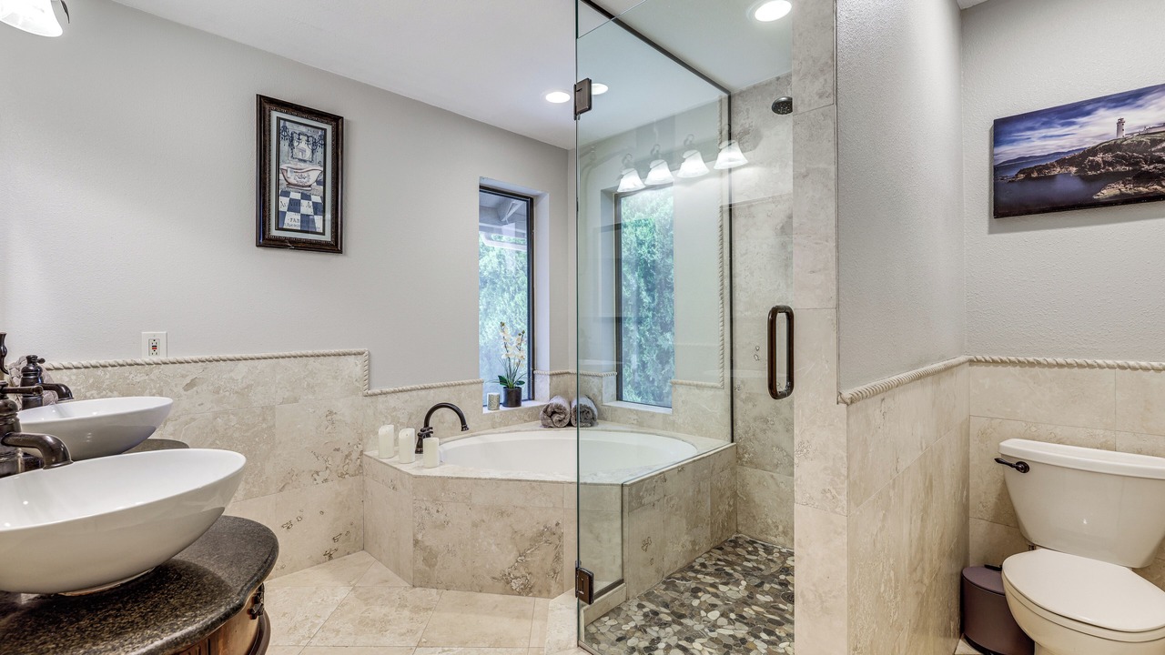 Photo of Bathroom in Avondale