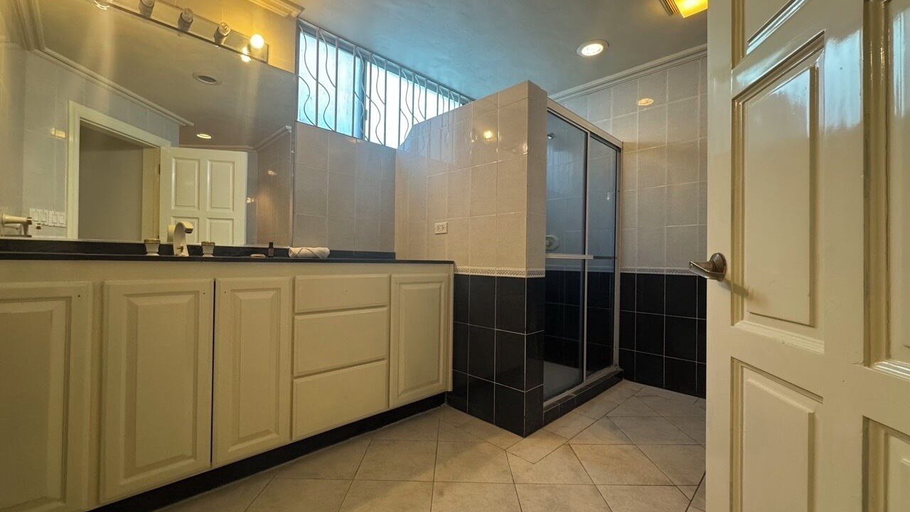 Photo of Bathroom in Tijuana