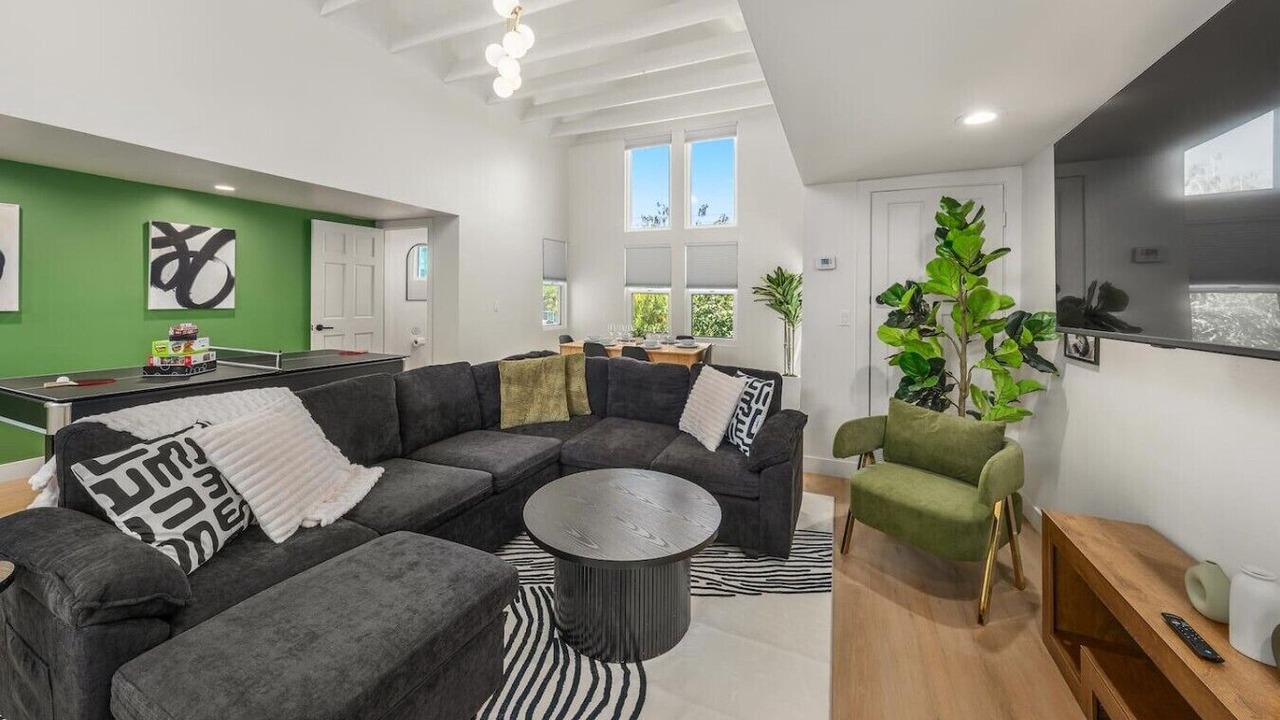 Photo of Livingroom in Camelback East