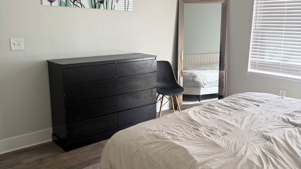 Photo of Bedroom in Overland Trail