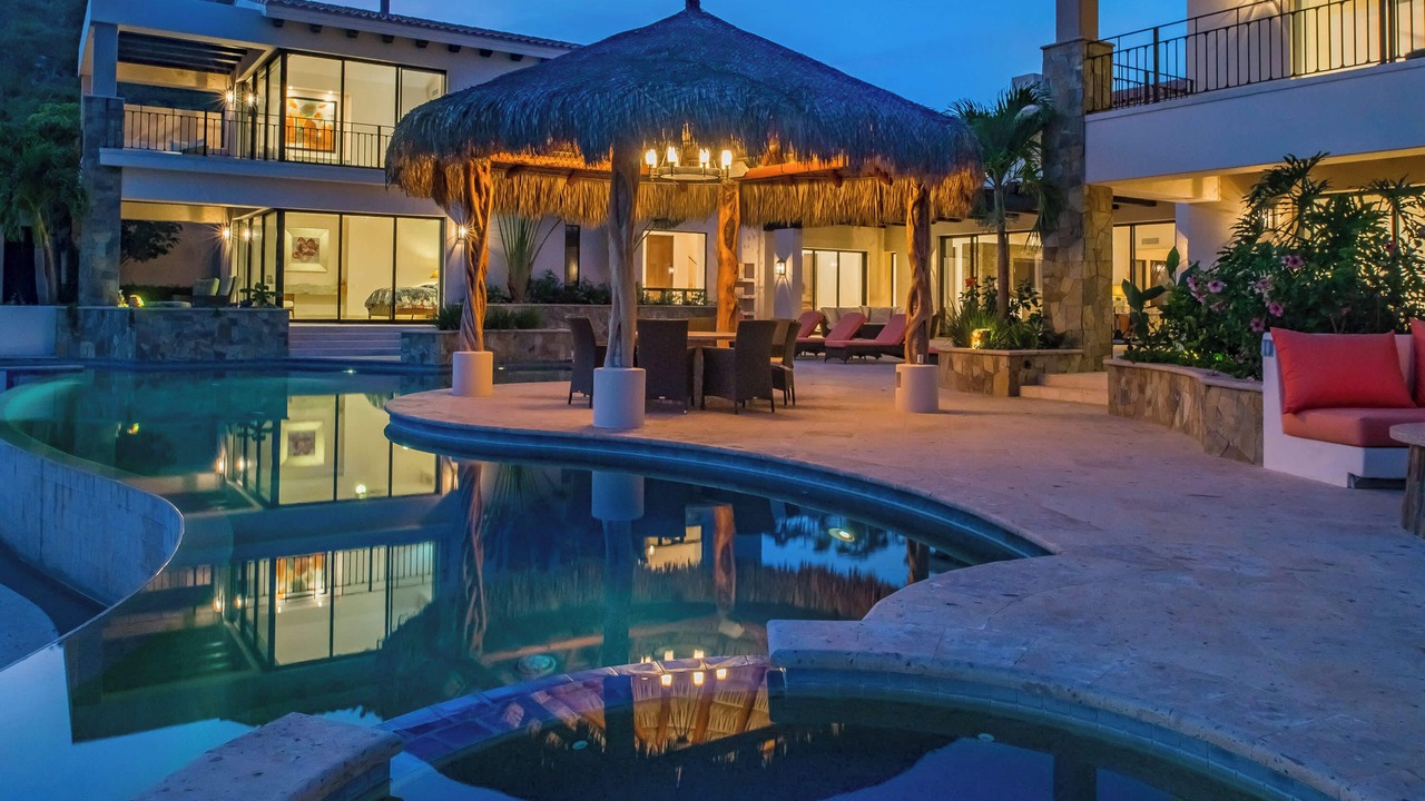 Photo of Outdoor in Buzzards