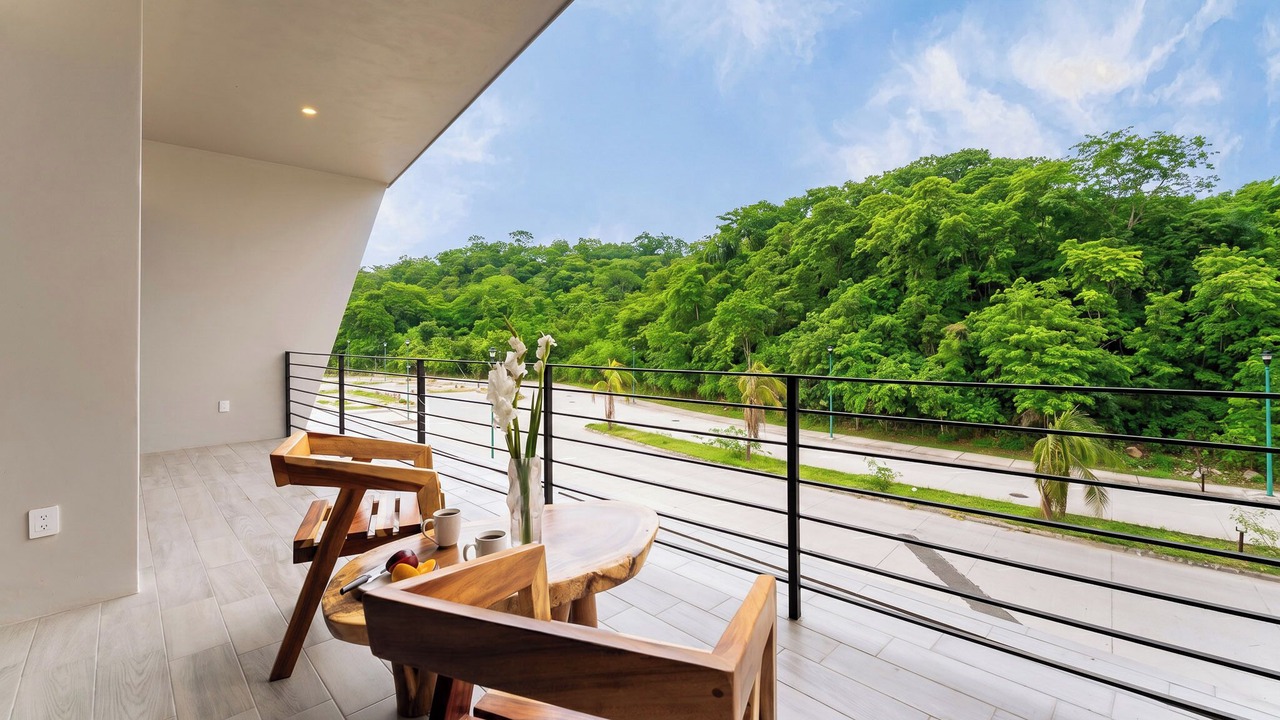Photo of Outdoor in L