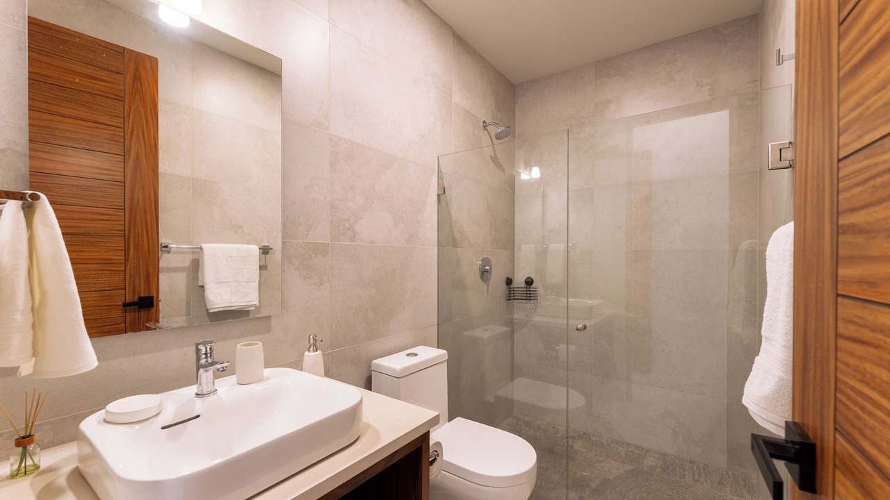 Photo of Bathroom in L
