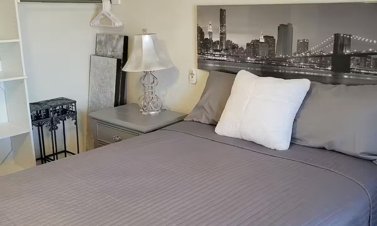 Photo of Bedroom in Santa Ana