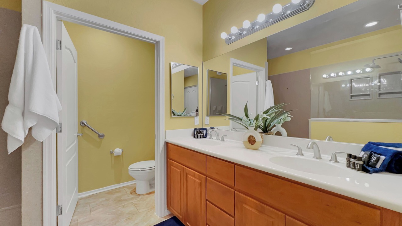 Photo of Bathroom in Fox Crossing