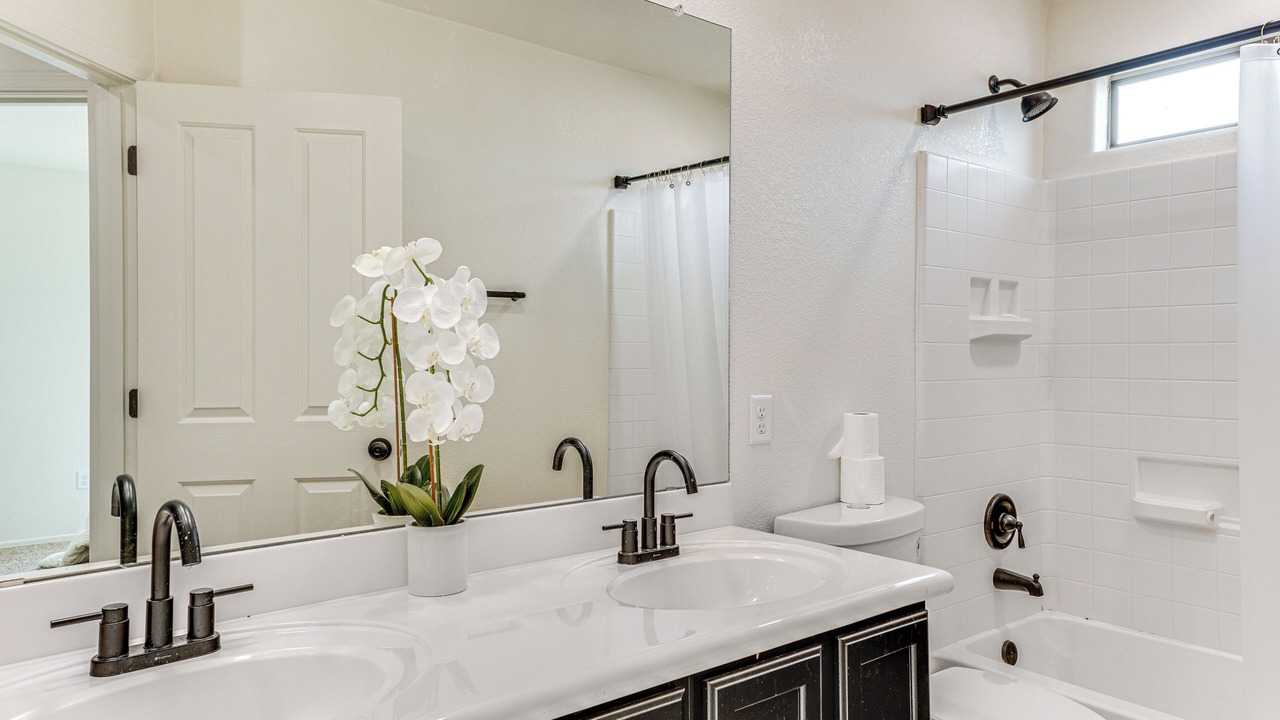 Photo of Bathroom in Marana