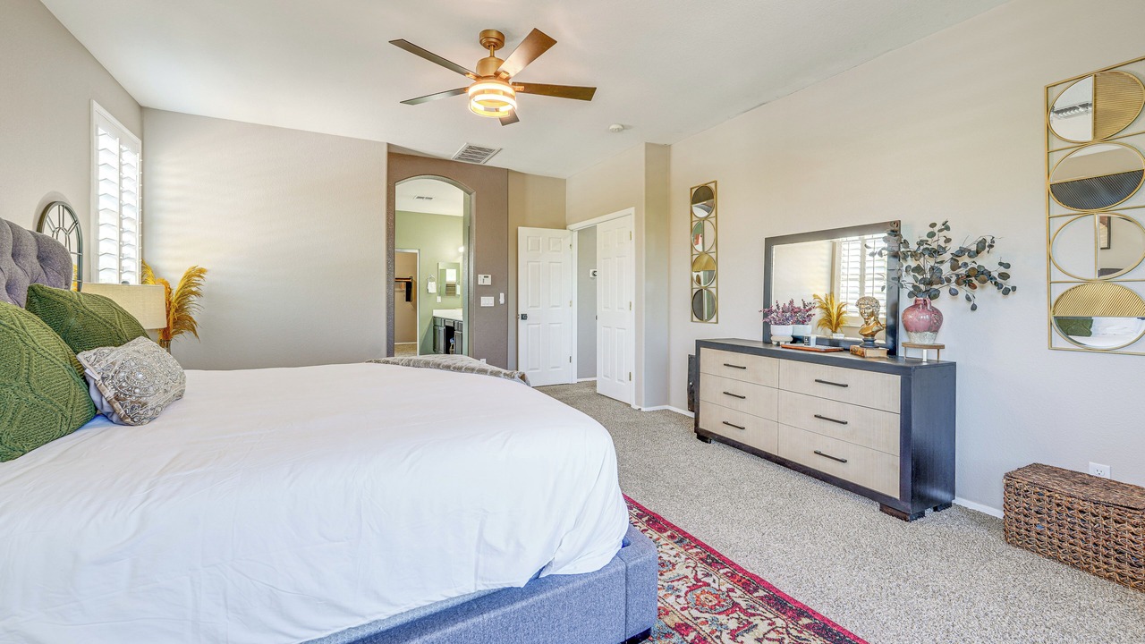Photo of Bedroom in Rovey Farm Estates