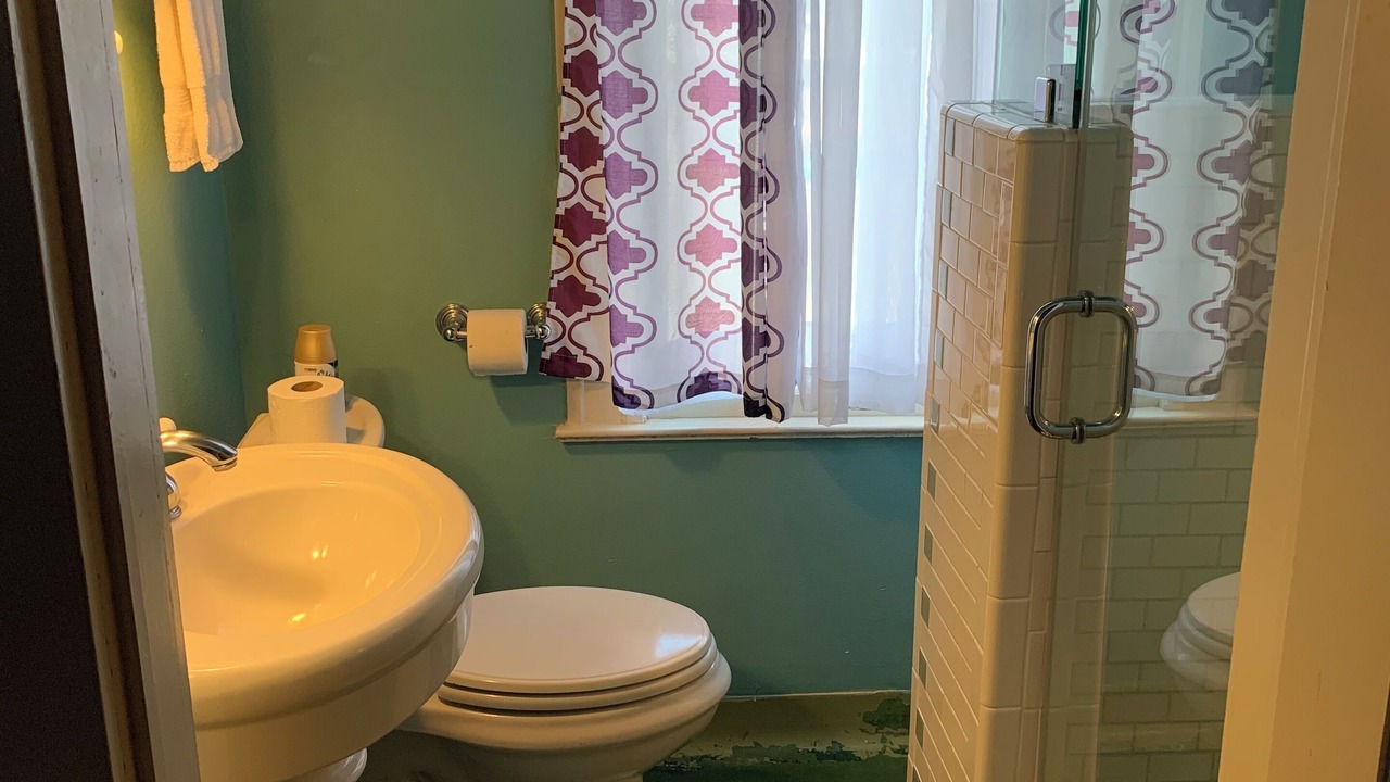 Photo of Bathroom in Brownsville