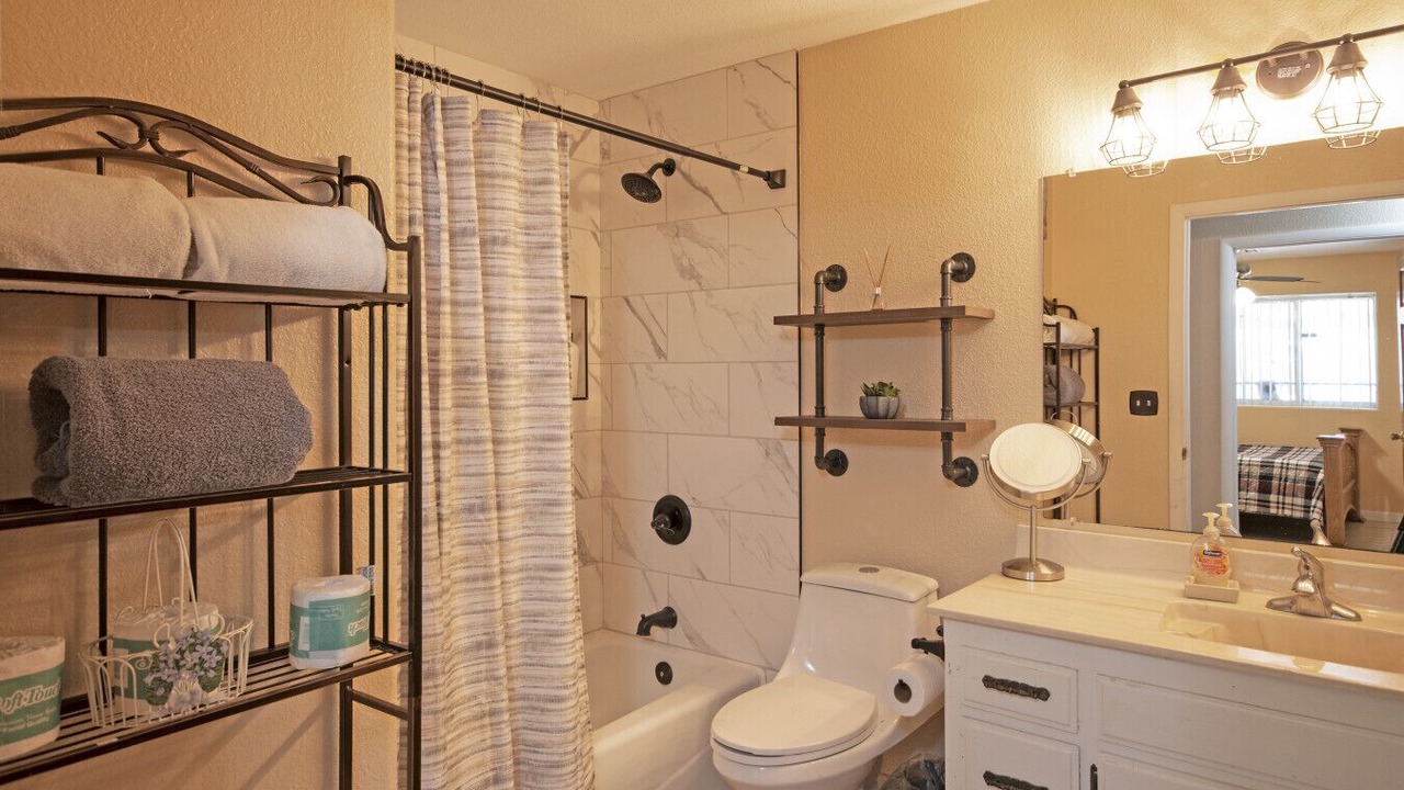 Photo of Bathroom in Marana